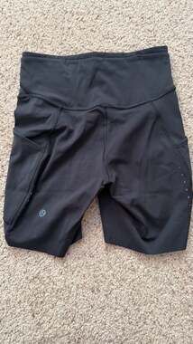 Lululemon Wunder Train High-Rise Short with Pockets 8" Black Size 4
